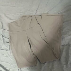 TnAction Flare Leggings